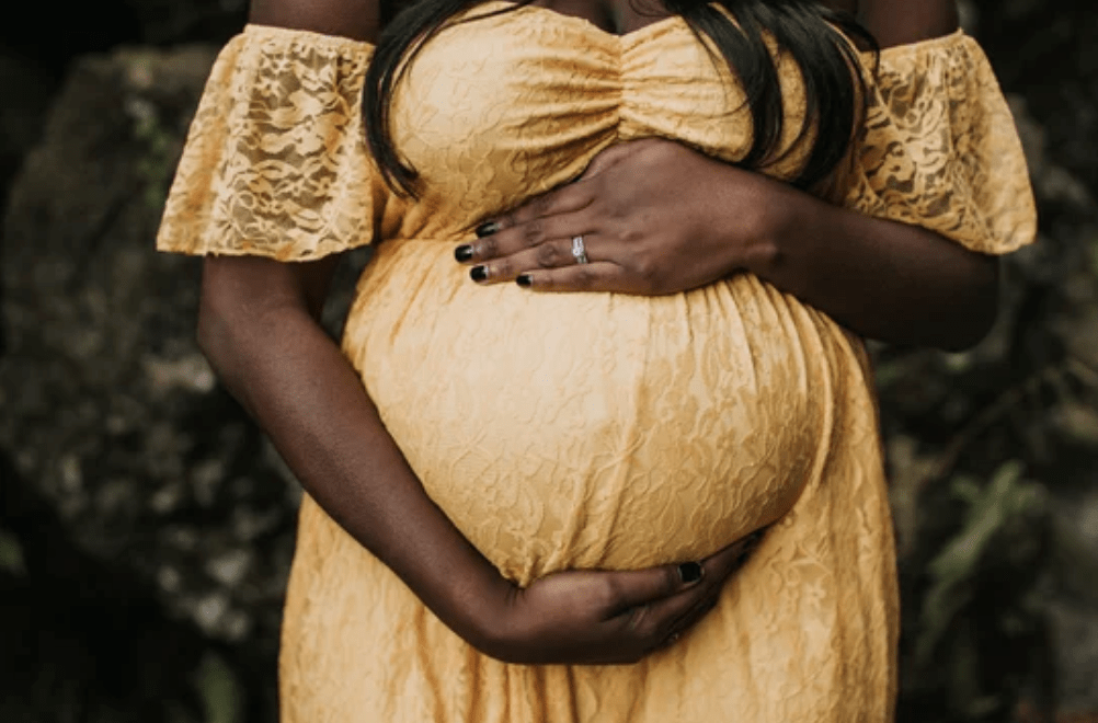 25186-enl3-image3-pregnant-woman-min